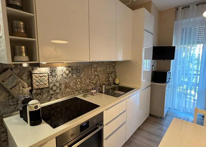 Helianthos Apartment *